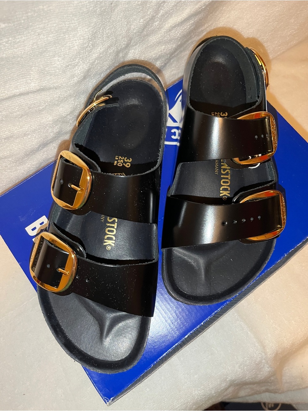 NWT - Birkenstock Milano Big Buckle Black Patent Leather Sandals - EU 39 - Picture 1 of 13
